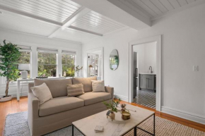 The Adaline Room #8 - Beautiful Hyde Park Apt, 2nd Floor, Steps to Bayshore